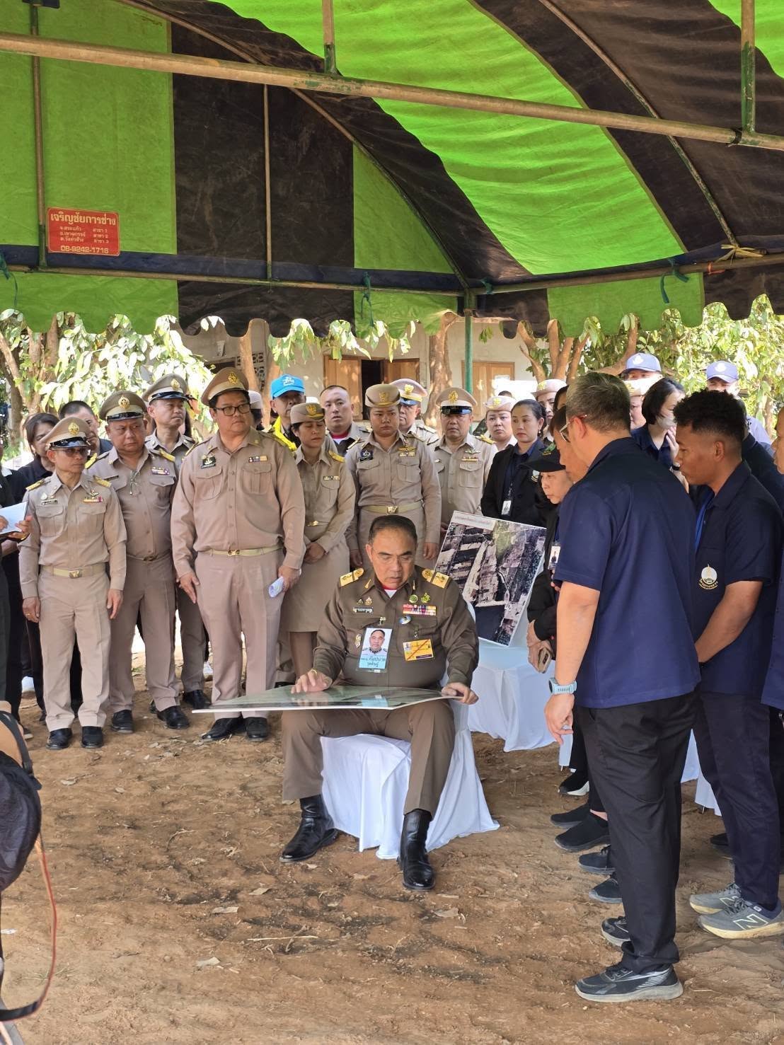 title - ส.ป.ก. เข้าร่วมพิธีเปิดสำนักงานฯ พร้อมมอบเอกสารสิทธิ์ การใช้ประโยชน์ที่ดิน (ส.ป.ก.) และประชุมการติดตามการดำเนินงานตามแผนปฏิบัติการพัฒนาพื้นที่สถานีวิจัยการเกษตรและพัฒนาโครงการหลวงโนนดินแดง ณ จังหวัดบุรีรัมย์